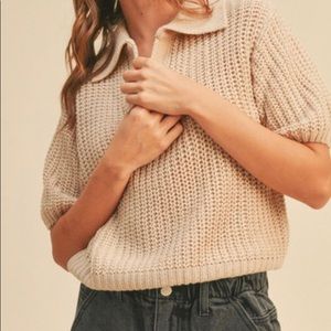 COLLARED SHORT SLEEVE KNITTED TOP/ Stone
